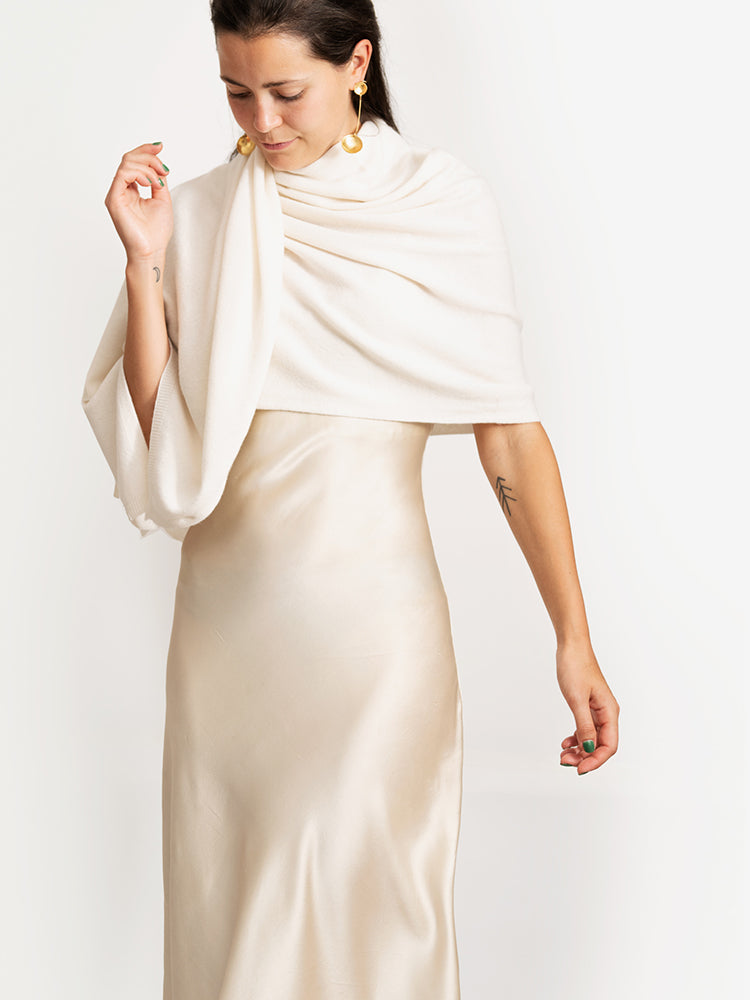 CASHMERE BUTTON WRAP PONCHO
