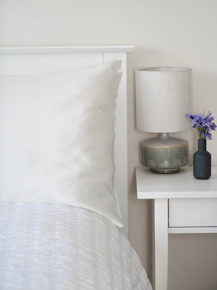 SILK PILLOWCASE